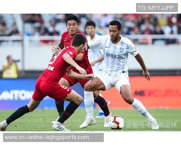 中超第25轮精彩对决广州富力迎战强敌上海上港全力争胜